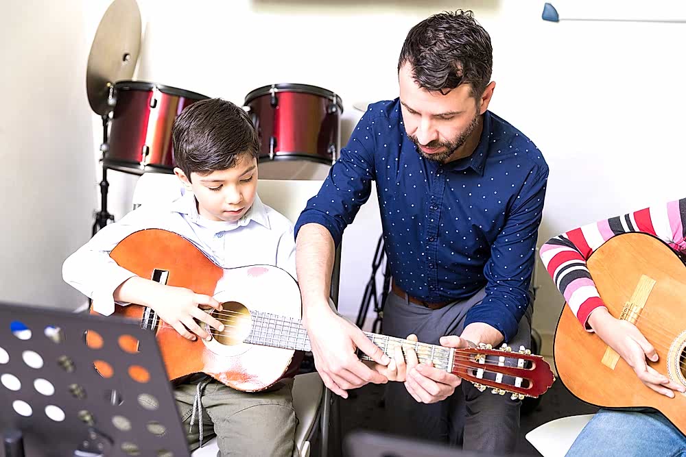 Cocuk Gitar Kursu 3