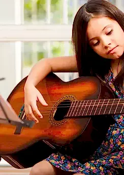 çocuklar için gitar kursu