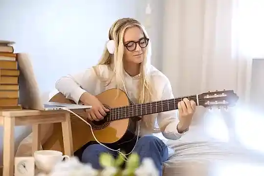 genç gitar eğitimi